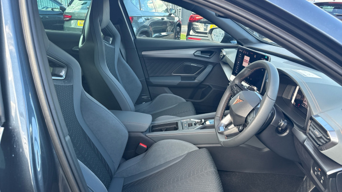 CUPRA Formentor 2.0 TSI 333 VZ3 5dr DSG 4Drive Petrol Estate - Image 15